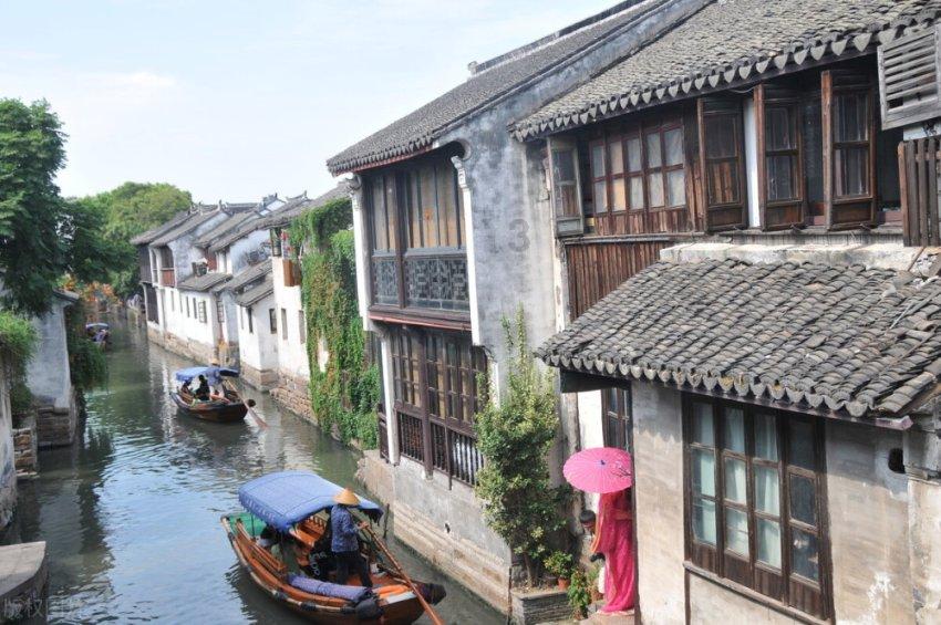 机智问答网页-别人问你去避暑了吗?怎么高情商回答没有-多彩智慧答疑佳选